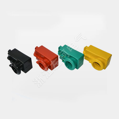 Low-voltage insulation shield, oil-immersed transformer clamp, vertical copper plate outlet