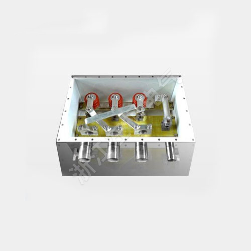 Three-phase cross-connection box